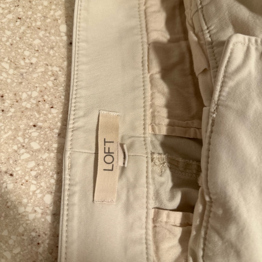LOFT Soft Bermudas in Cream Cotton Size 6, VGUC - Picture 8 of 16
